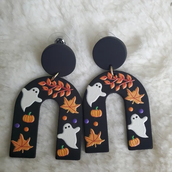 3 /$15 New Boutique Halloween Ghost Earrings - Picture 2 of 4